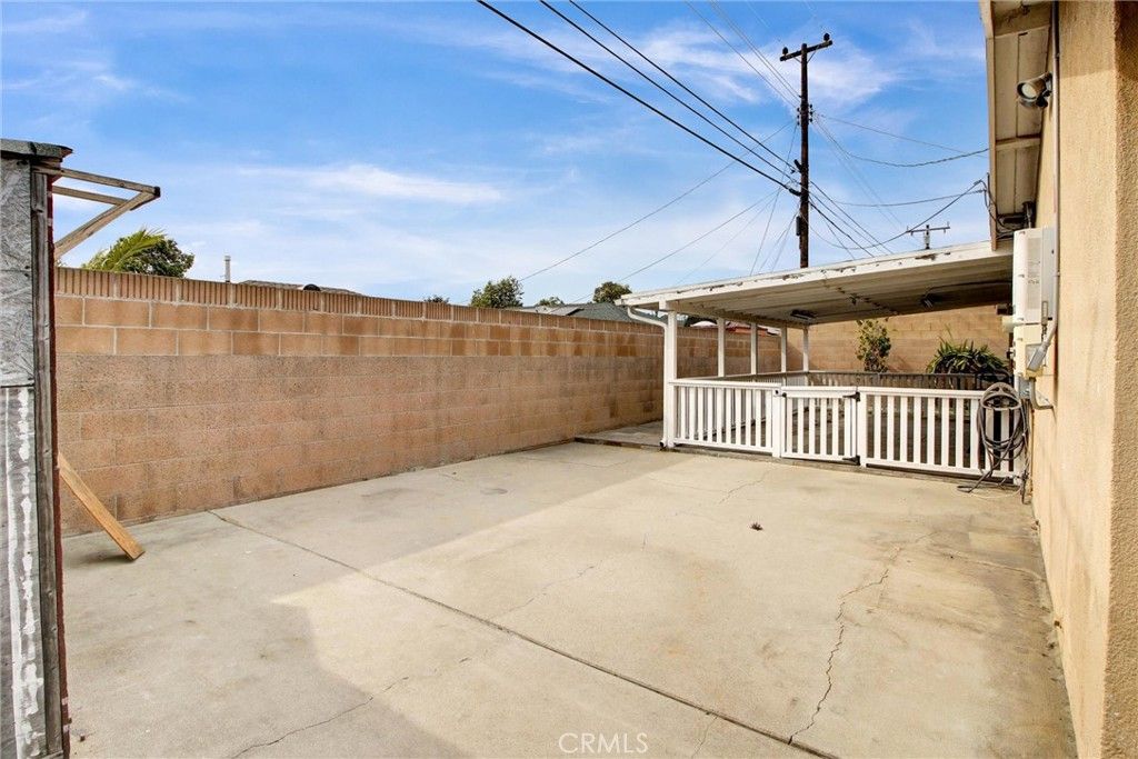 Image 32 of property listing at 19309 Caney, Carson, CA 90746