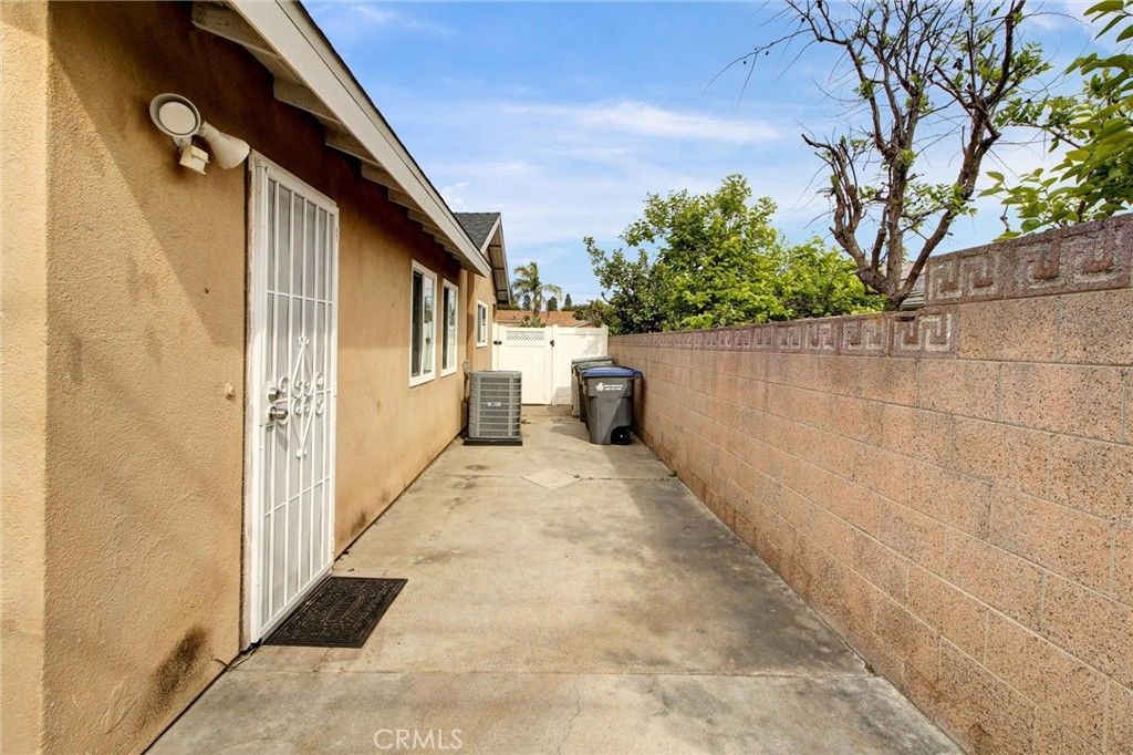 Image 33 of property listing at 19309 Caney, Carson, CA 90746