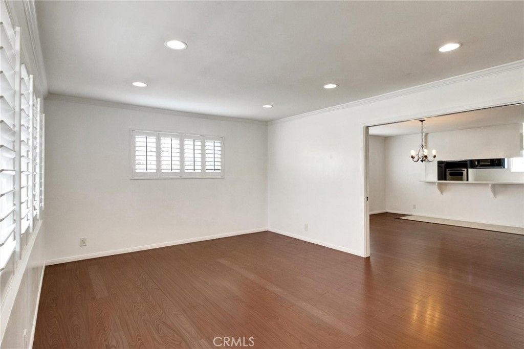 Image 6 of property listing at 19309 Caney, Carson, CA 90746