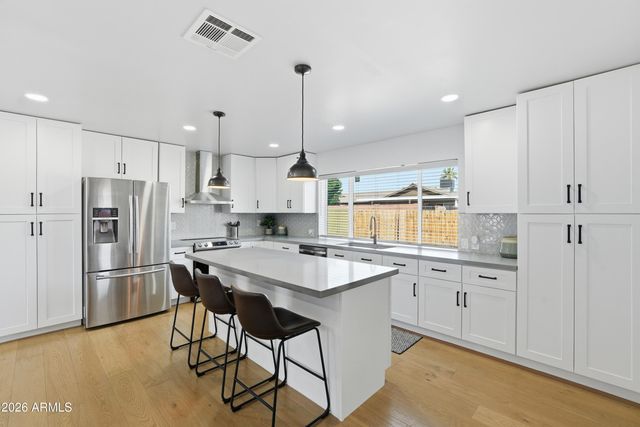8626 E ROANOKE Avenue, Scottsdale, AZ 85257