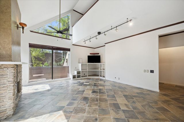 222 Litchfield Lane, Houston, TX 77024