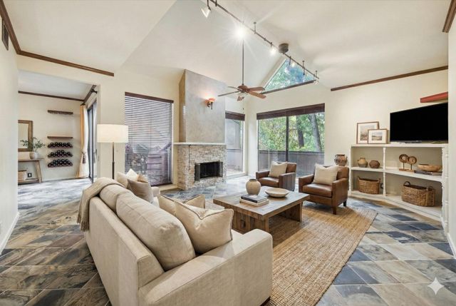 222 Litchfield Lane, Houston, TX 77024