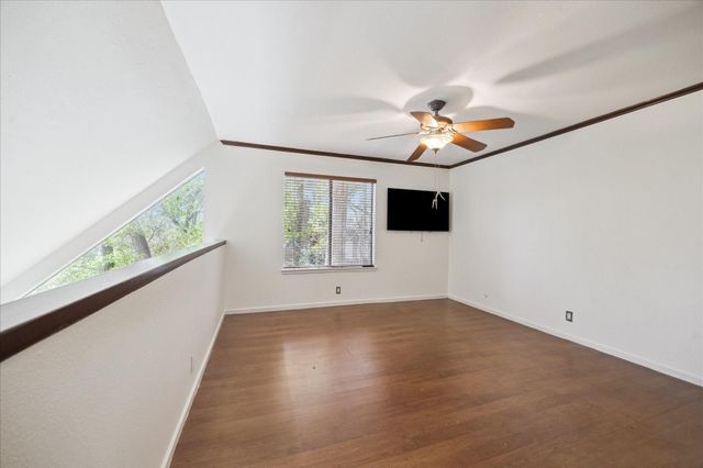 222 Litchfield Lane, Houston, TX 77024