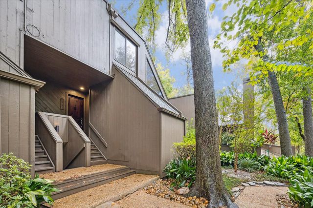 222 Litchfield Lane, Houston, TX 77024