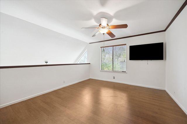 222 Litchfield Lane, Houston, TX 77024