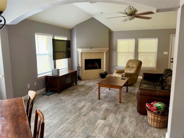 223 Maple Lane, Conroe, TX 77304