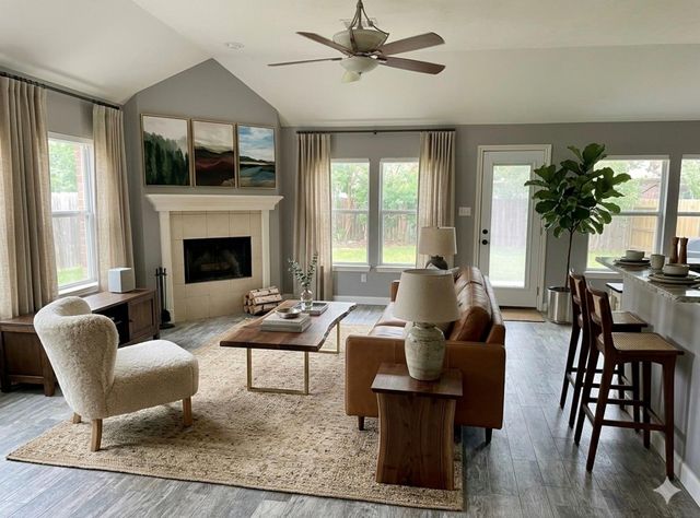 223 Maple Lane, Conroe, TX 77304