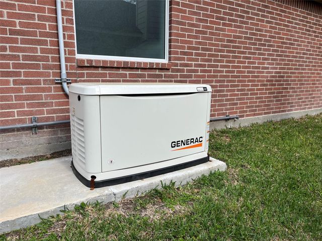 223 Maple Lane, Conroe, TX 77304