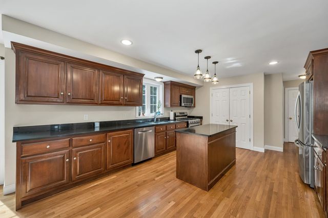 147 Boulder Drive, Barrington, NH 03825