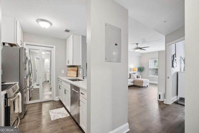 1075 Peachtree Walk NE A305, Atlanta, GA 30309