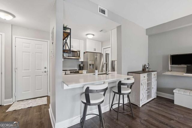1075 Peachtree Walk NE A305, Atlanta, GA 30309