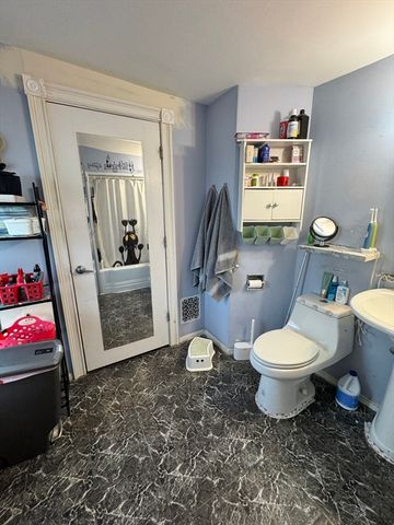 22 Almont 2, Medford, MA 02155