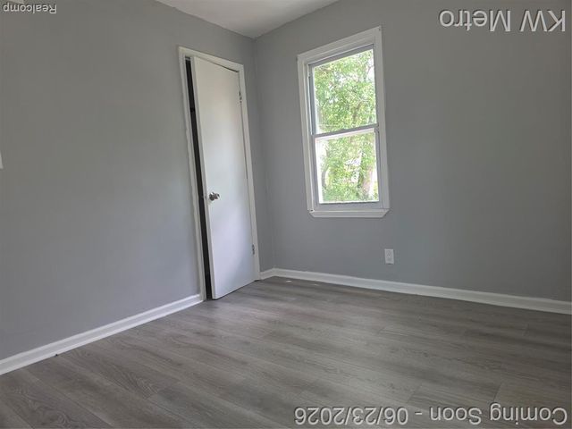 19350 Huntington Road, Detroit, MI 48219