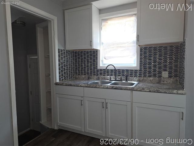 19350 Huntington Road, Detroit, MI 48219