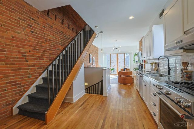 323 Milton Street, Cincinnati, OH 45202