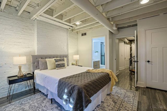 323 Milton Street, Cincinnati, OH 45202