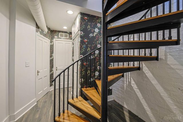 323 Milton Street, Cincinnati, OH 45202