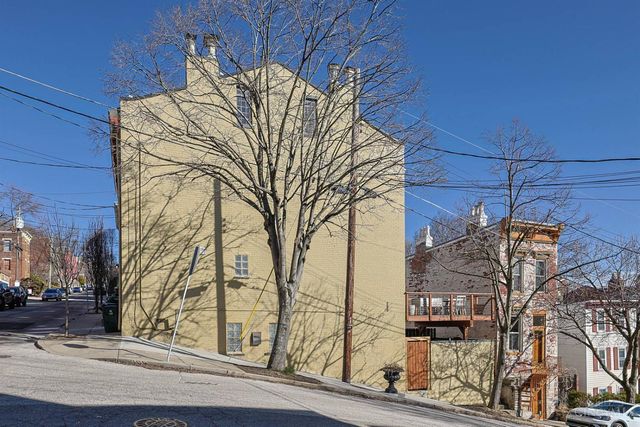 323 Milton Street, Cincinnati, OH 45202