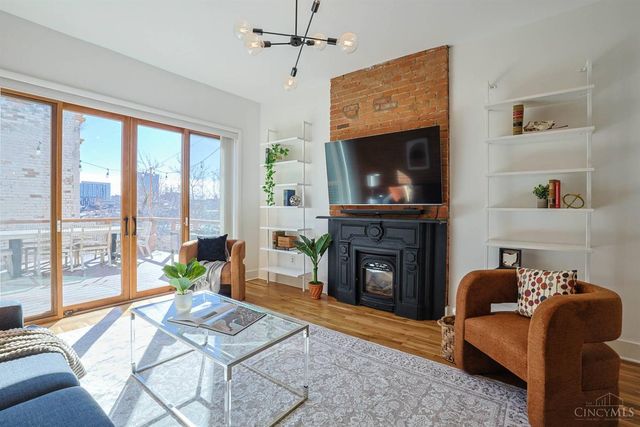 323 Milton Street, Cincinnati, OH 45202