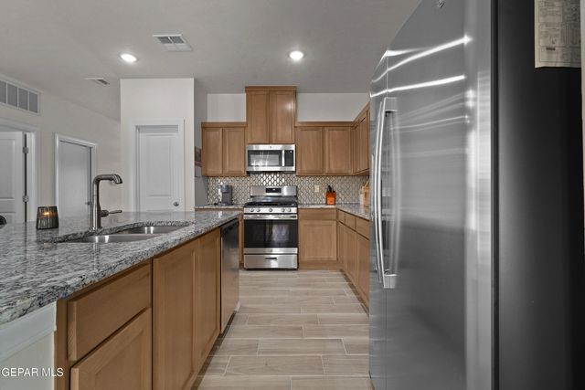 5004 ALYSSA JADE Street, El Paso, TX 79938