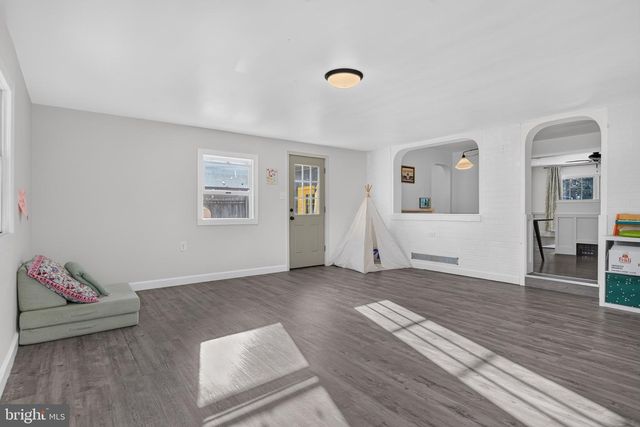 70 BARRE DR, Lancaster, PA 17601