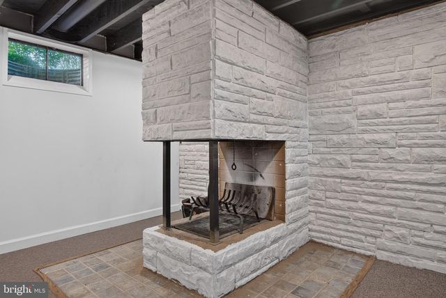 70 BARRE DR, Lancaster, PA 17601
