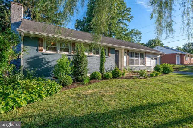 70 BARRE DR, Lancaster, PA 17601