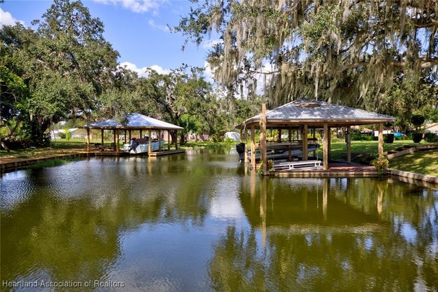 864 Peachtree Drive, Lake Placid, FL 33852