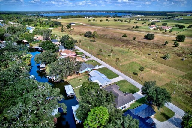 864 Peachtree Drive, Lake Placid, FL 33852