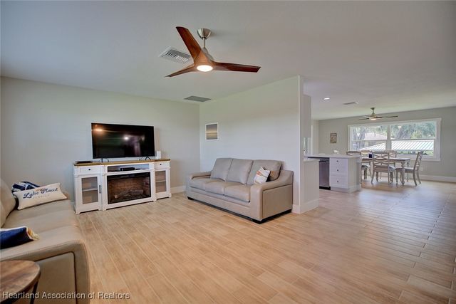 864 Peachtree Drive, Lake Placid, FL 33852