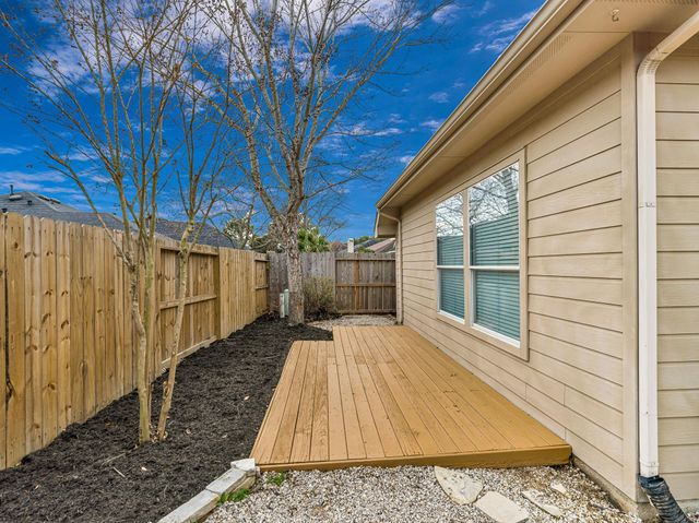 16122 Saxon Hollow Lane, Houston, TX 77084