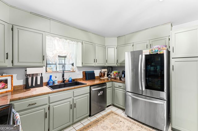 121 Barnesdale Drive, Warner Robins, GA 31093