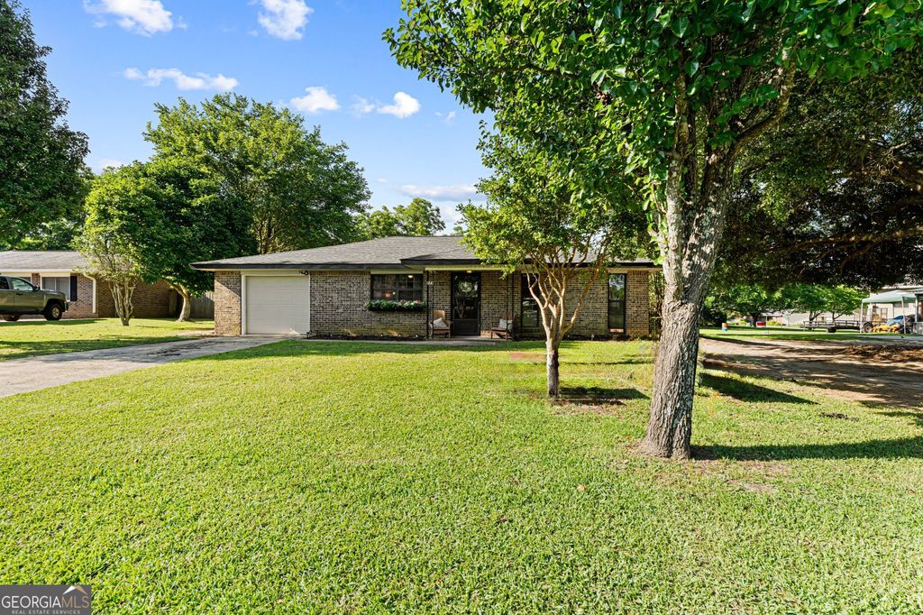 121 Barnesdale Drive, Warner Robins, GA 31093