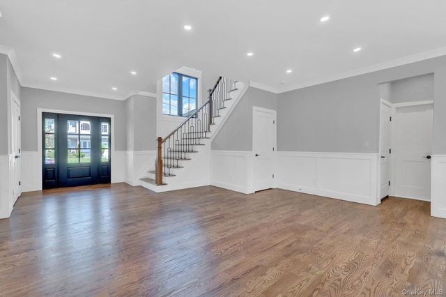 1370 Noel Court, Merrick, NY 11566