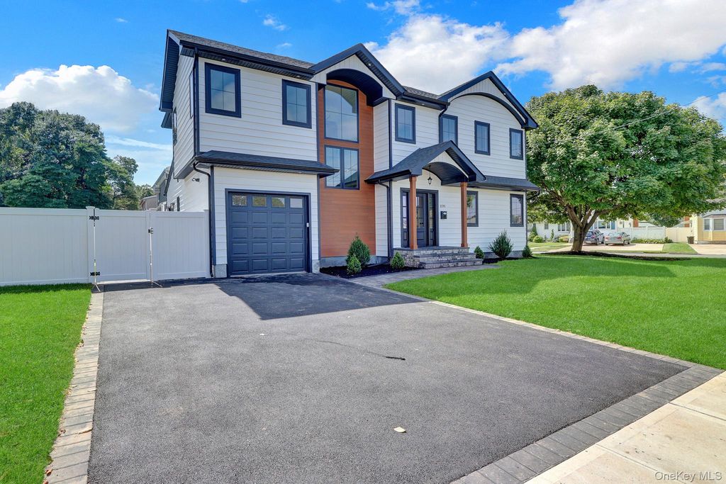 1370 Noel Court, Merrick, NY 11566 — photo 3