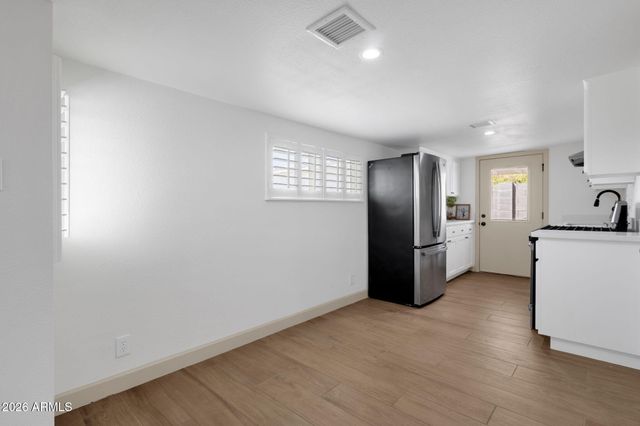 9514 N 2ND Street, Phoenix, AZ 85020