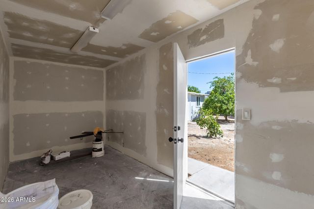 9514 N 2ND Street, Phoenix, AZ 85020