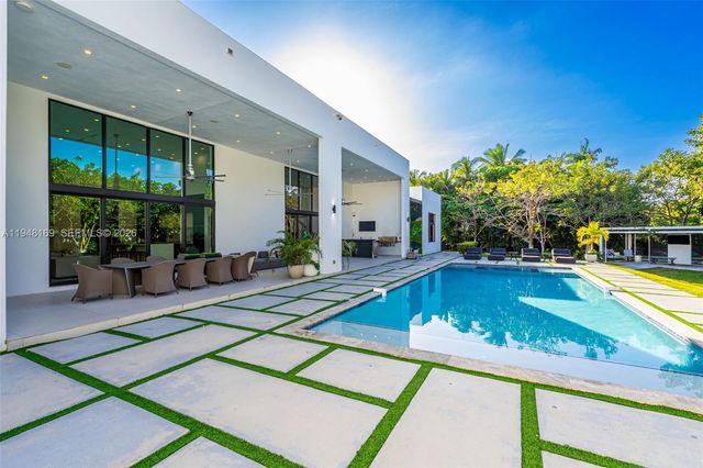 6175 SW 128th Street, Pinecrest, FL 33156