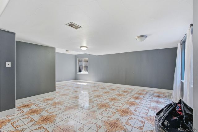 9618 E 113th Avenue, Henderson, CO 80640
