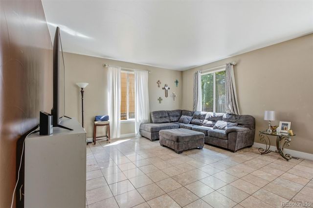9618 E 113th Avenue, Henderson, CO 80640