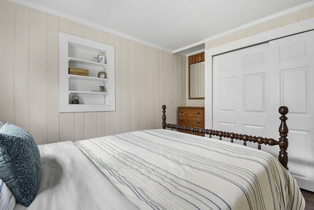 W9370 Burr LANE, Cambridge, WI 53523