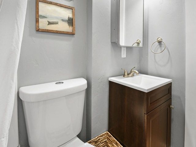 W9370 Burr LANE, Cambridge, WI 53523