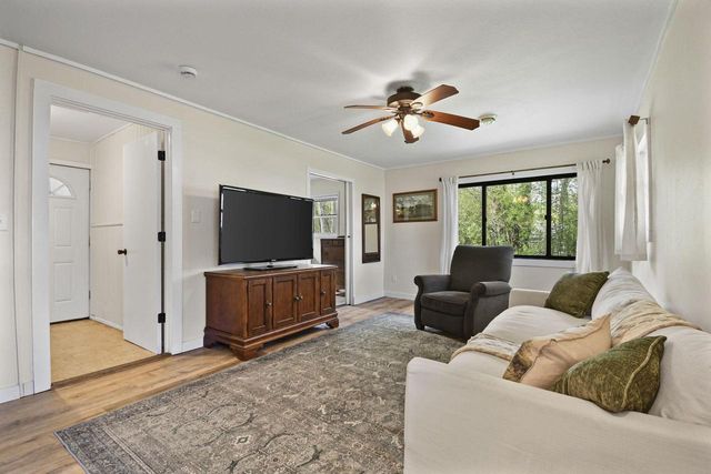 W9370 Burr LANE, Cambridge, WI 53523
