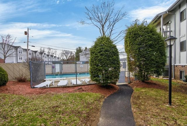 1461 Pawtucket Blvd 4-8, Lowell, MA 01854