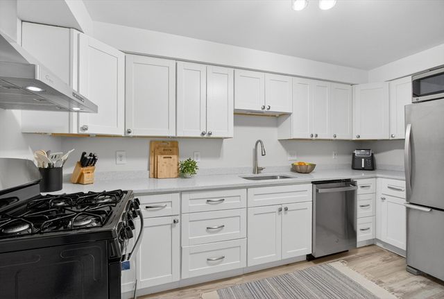 1461 Pawtucket Blvd 4-8, Lowell, MA 01854