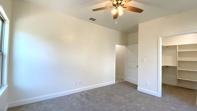 97 W Westwood Lane, Kerrville, TX 78028