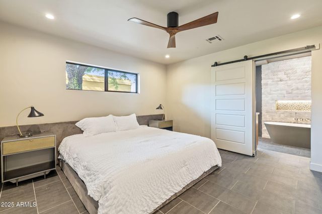 9046 N 28TH Street, Phoenix, AZ 85028