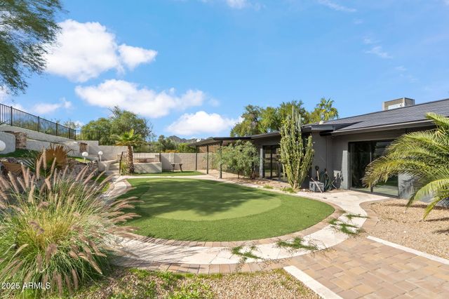 9046 N 28TH Street, Phoenix, AZ 85028