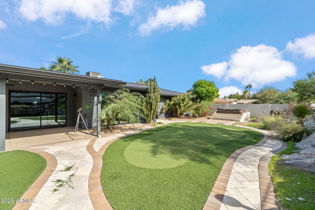 9046 N 28TH Street, Phoenix, AZ 85028