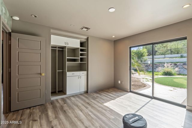 9046 N 28TH Street, Phoenix, AZ 85028